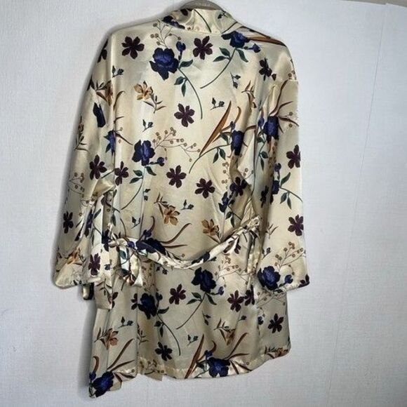 Vintage Intimate Essentials Cream/Beige Floral Satin Oversized Robe Size Small - Picture 5 of 9